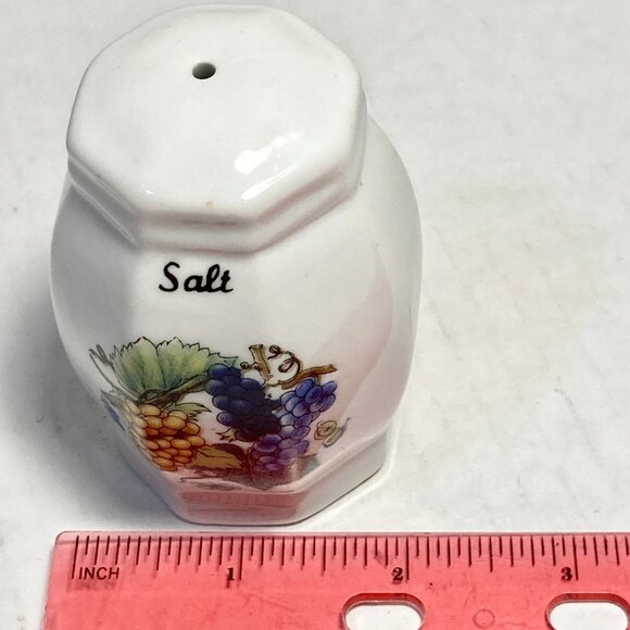 Vintage Grape Vine Grapes Salt & Pepper Shakers Ceramic Mid Century Butterflies - Picture 15 of 15